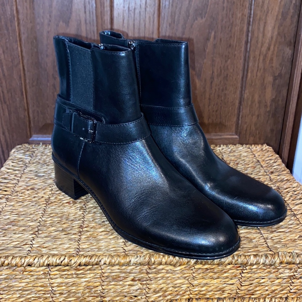 Bandolino Caven Black Leather Ankle Boots